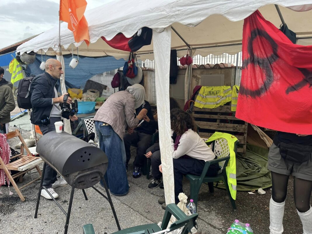 Operai aggrediti, la procura di Prato dispone la perquisizione della ditta di confezioni di Seano