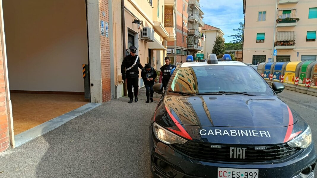 Prostitute nei centri massaggi a Grosseto, arresti anche a Prato