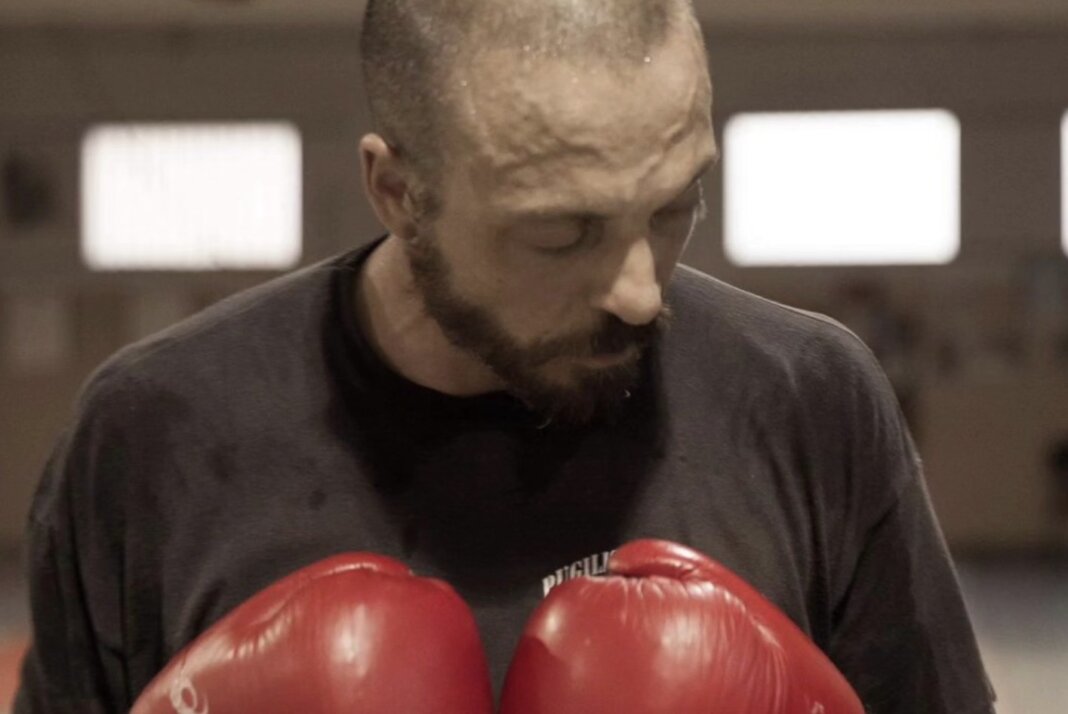 Trovato morto in palestra 50enne appassionato di boxe