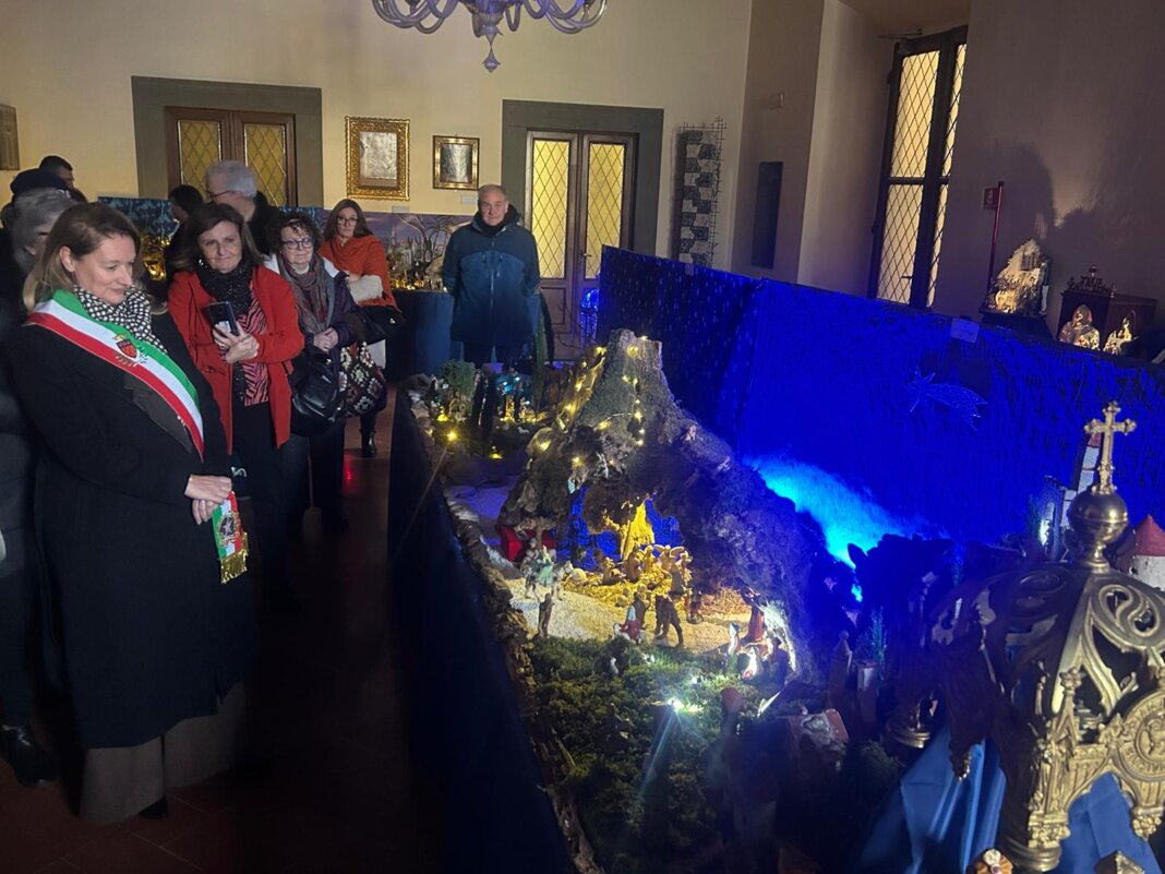 Mostra di presepi e alberi addobbati: inaugurata 'Natale in Palazzo'