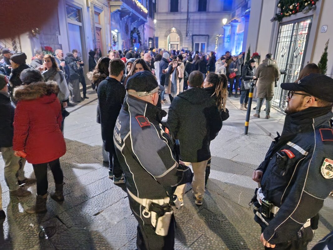 Si feriscono con i fuochi d'artificio e dopo le cure vengono multati dalla municipale