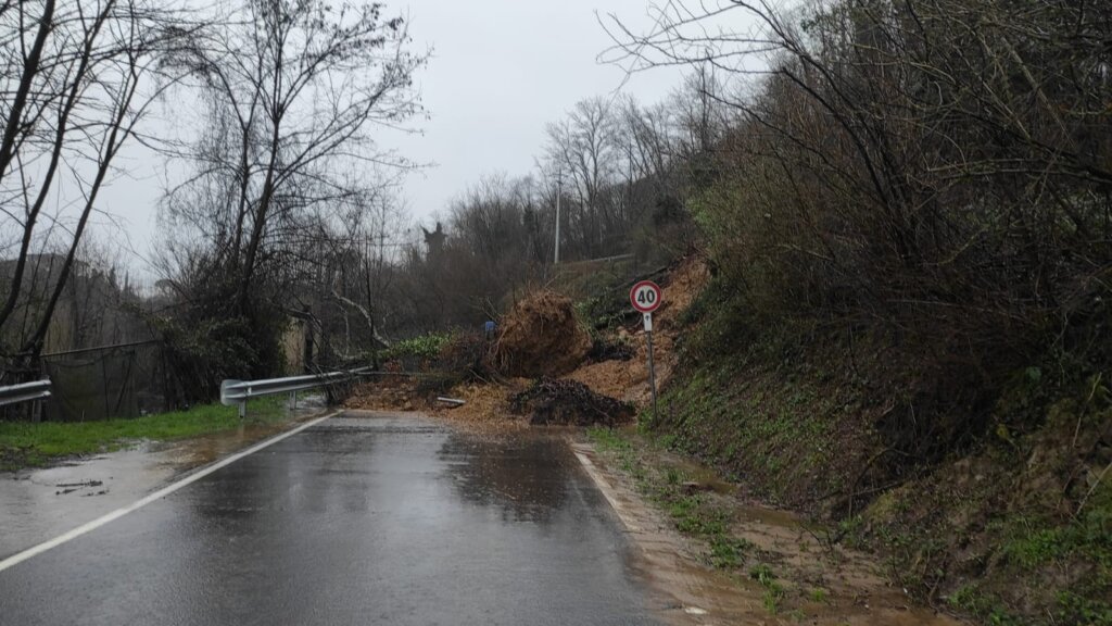 La frana a Carmignano