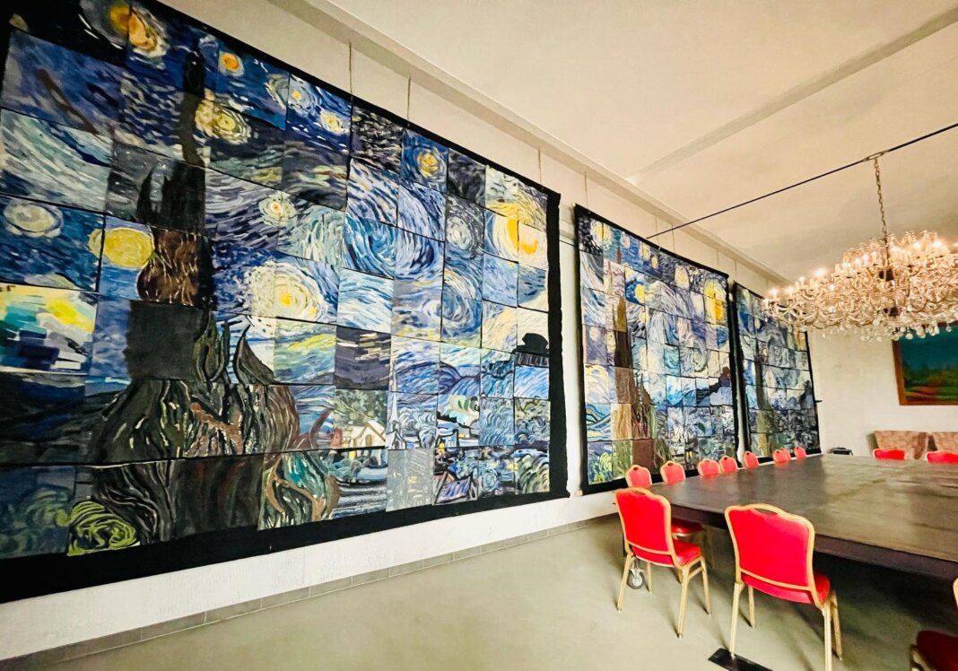 Un Van Gogh riprodotto su tessuto: l'opera d'arte visitabile a Montemurlo