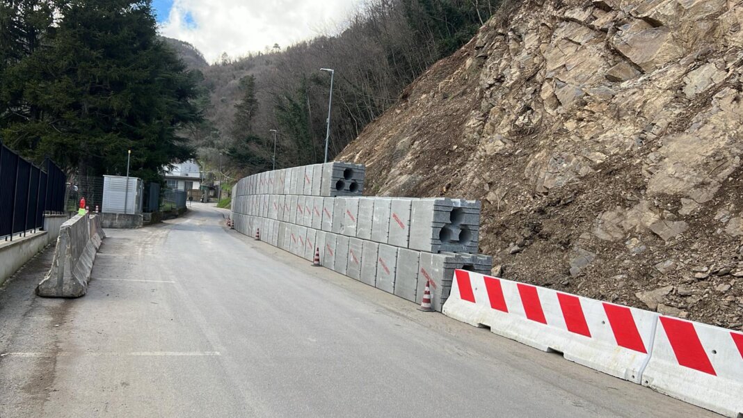 via nuova per Migliana Butia frana