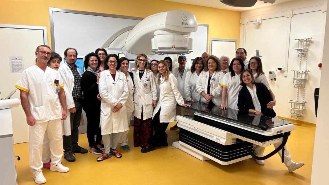 Radioterapia entro 4 mesi dall'intervento per le donne con tumore al seno a Prato