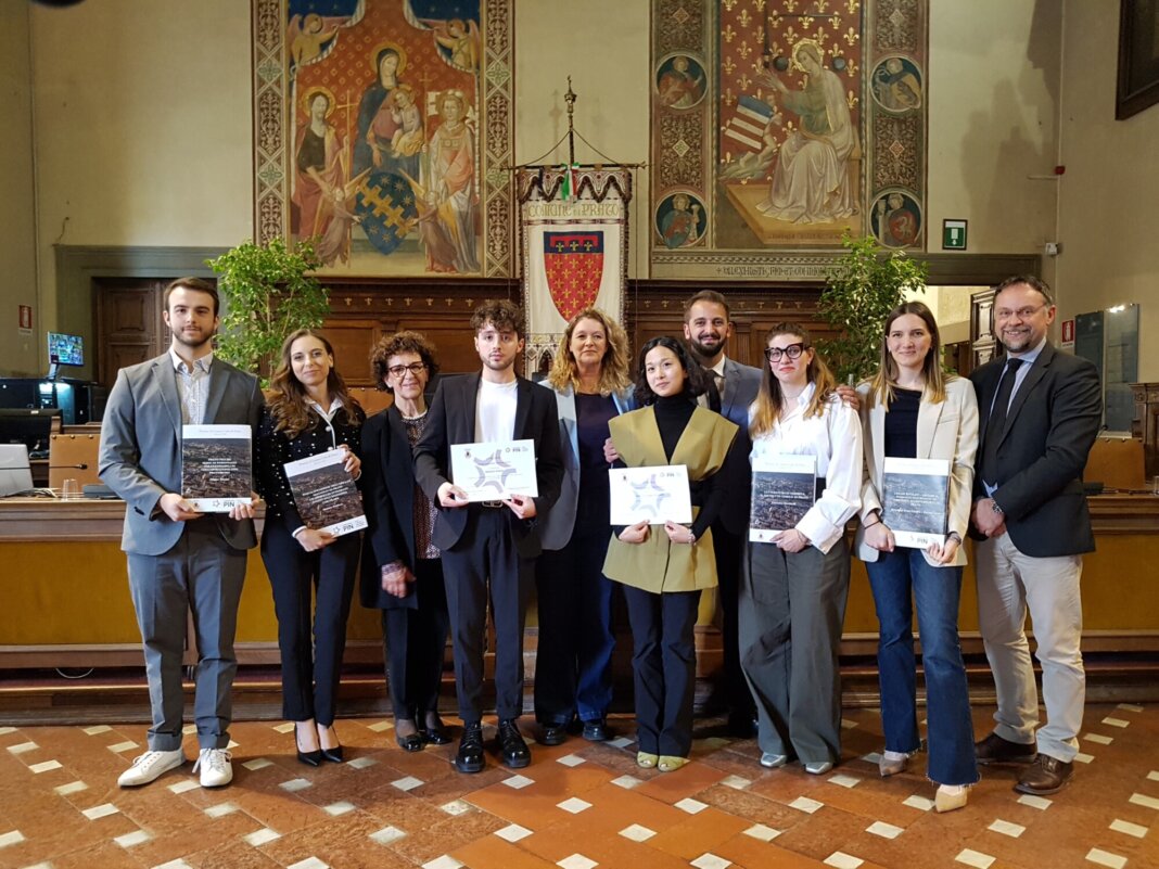 Sono Maria Cristina Bartolucci, Irene Burroni, Melania Perdonò, Filippo Borsini e Costanza Martinelli per le tesi realizzate sulla città