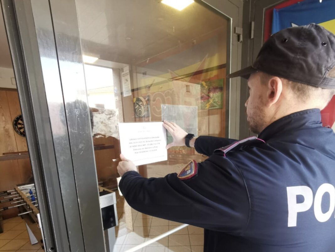 Liti e aggressioni fuori e dentro il circolo ricreativo: il questore lo chiude sette giorni