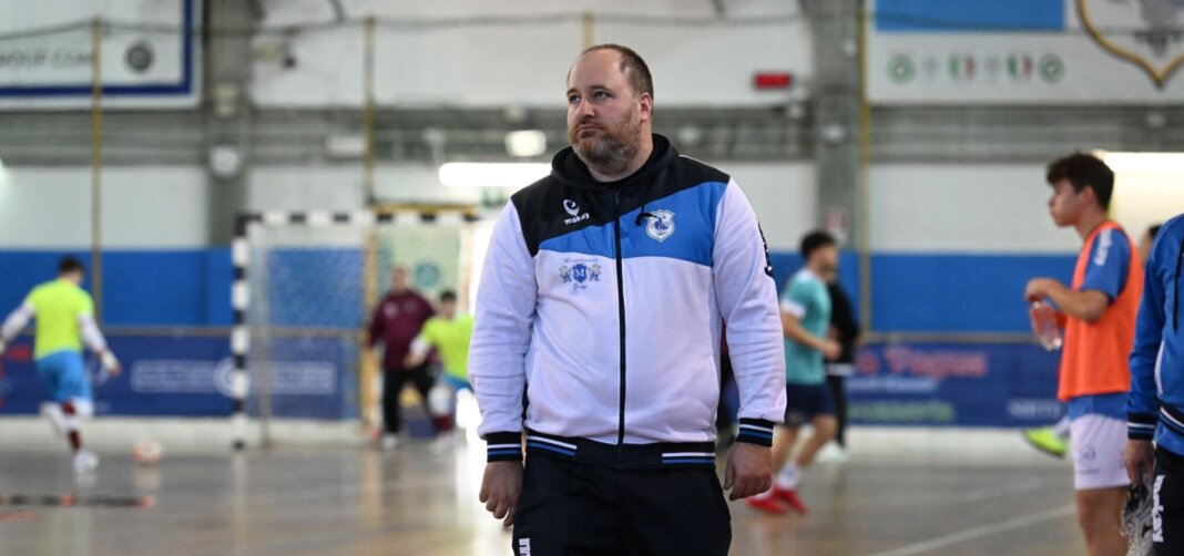 In attesa dei playoff il Montebianco Prato Calcio a 5 conferma coach Luca Pullerà