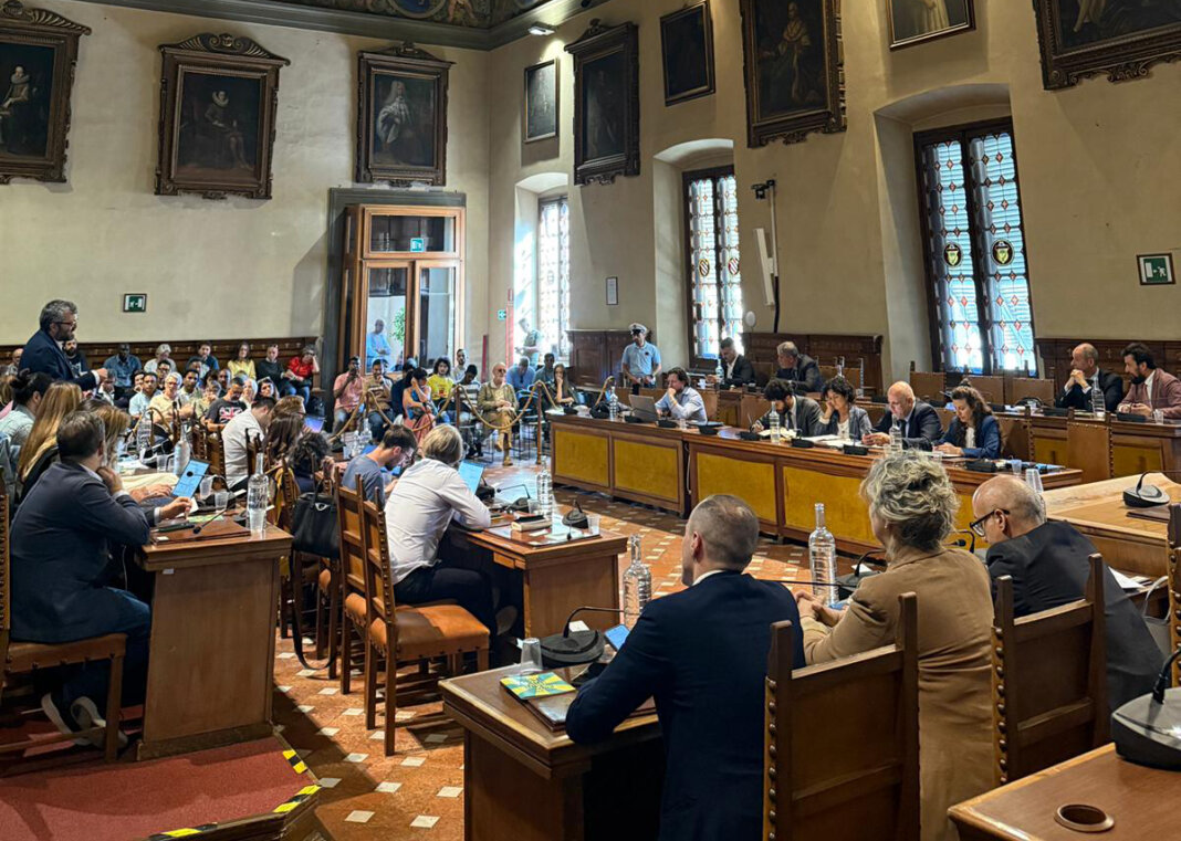 Permessi di soggiorno dalle Questure ai Comuni, Prato si propone come ente pilota