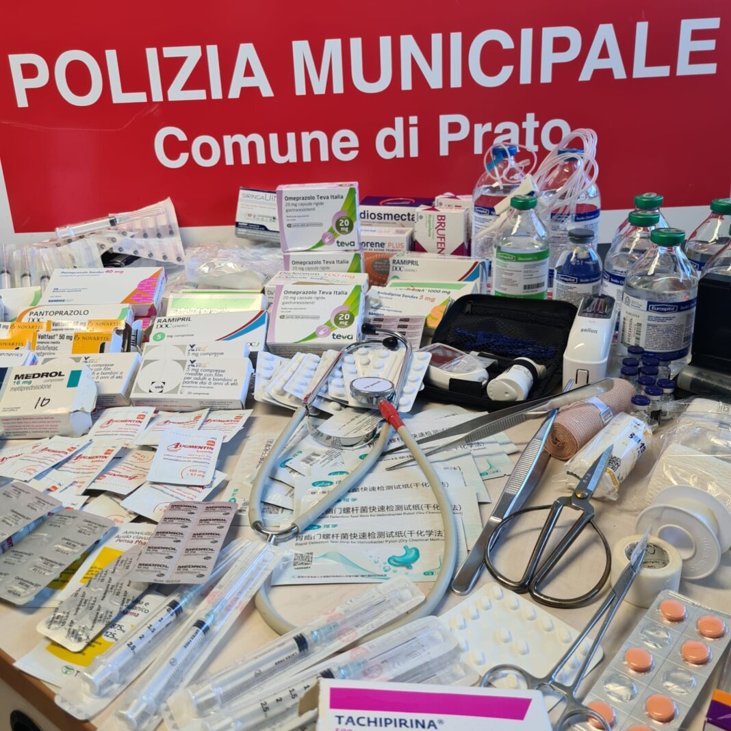 Polizia municipale scopre un ambulatorio medico abusivo al Macrolotto