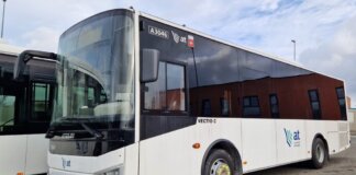 Trasporti, scatta la stangata su bus e tramvia: biglietti urbani a 2 euro