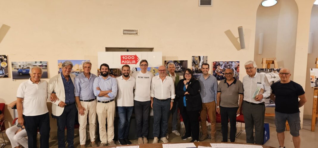Torna a Prato la bellezza delle auto storiche con la Mille Miglia