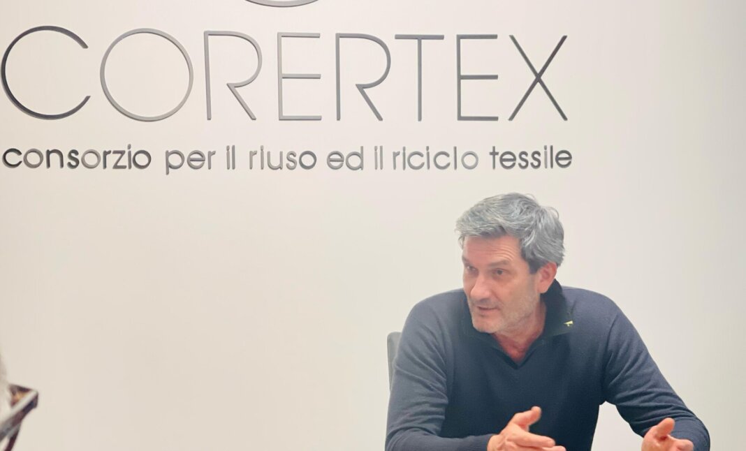 Crisi della raccolta differenziata, anche Prato al tavolo del tessile a Roma