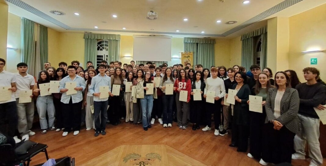 Premiati in Provincia i diplomati eccellenti: quest'anno sono stati 156
