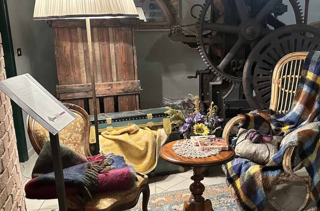 Al Mumat una serata dedicata alla storia delle etichette che hanno accompagnato le coperte di Prato nel mondo