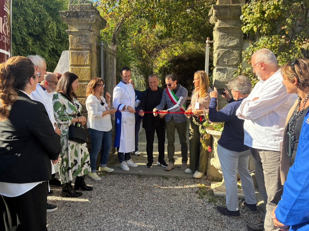 Taglio del nastro a Villa Guicciardini per la quarta edizione di Dolce Stil Buono