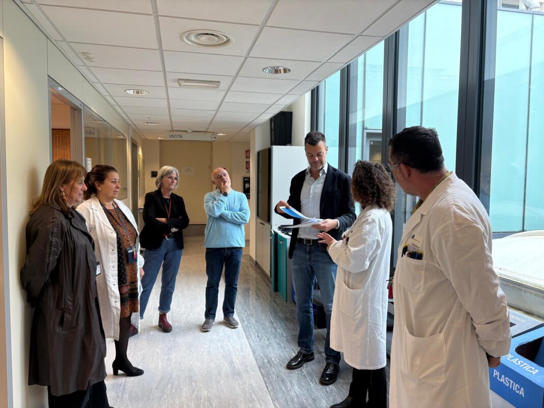 Tecnologie, innovazione e progetti, il dg dell'Asl Toscana Centro Valerio Mari in visita al Santo Stefano di Prato