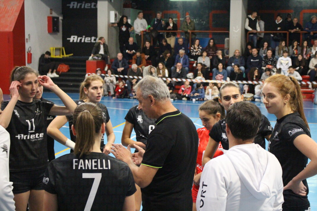 Ariete Prato più forte degli infortuni: battuta la Pallavolo I'Giglio