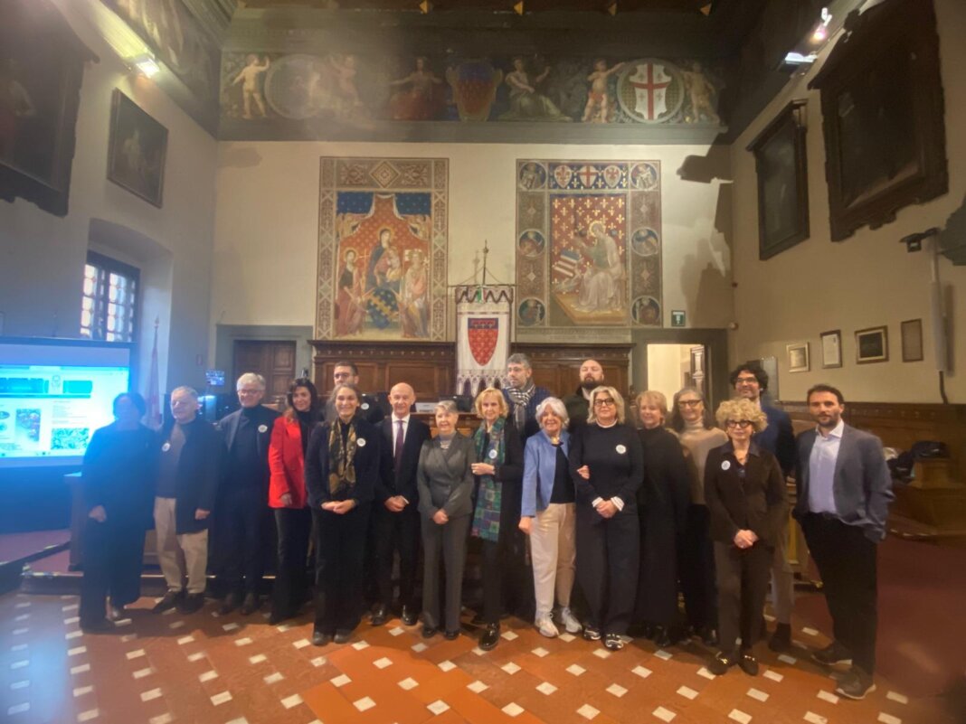 In sala consiliare successo per il convegno di Pamat Prato su abuso e violenza