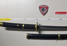 In centro storico armato di katana: denunciato ventunenne