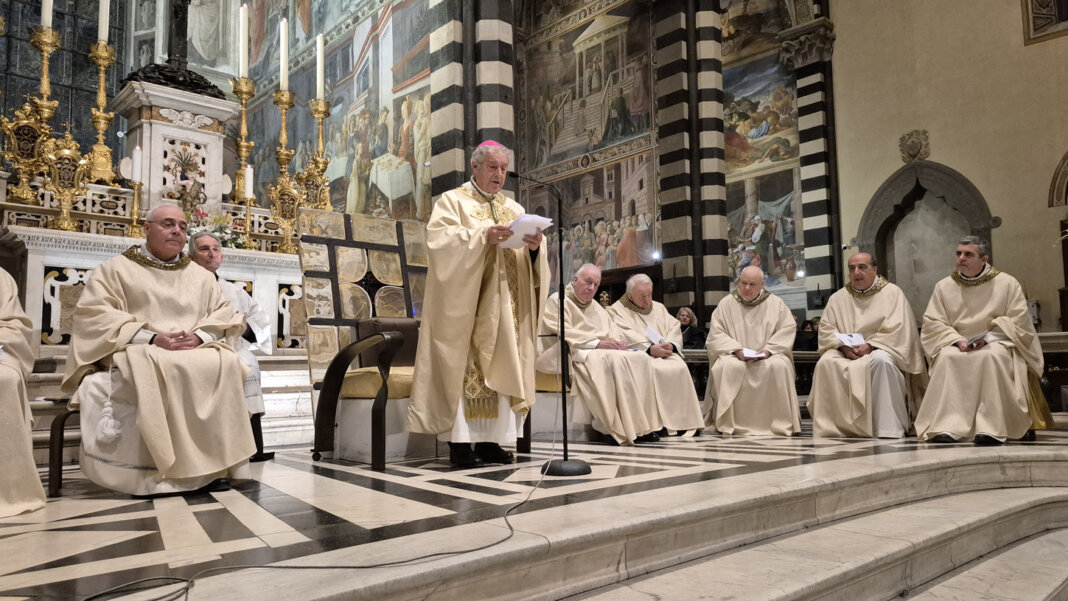 Tanti fedeli in cattedrale a Prato per la messa di conclusione del giubileo