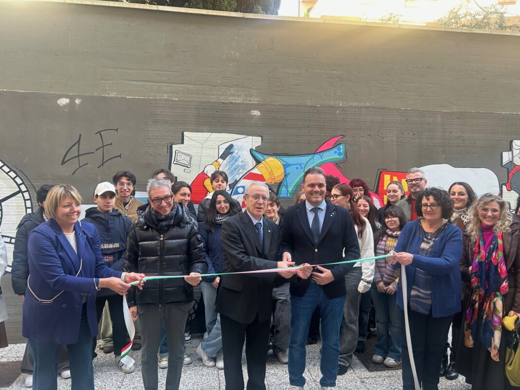 Cna formazione e sicurezza, inaugurato il murale degli studenti del liceo Brunelleschi