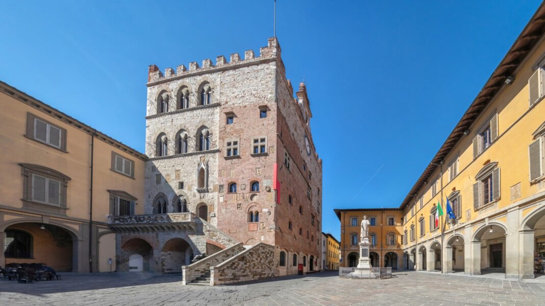 piazza del comune Prato