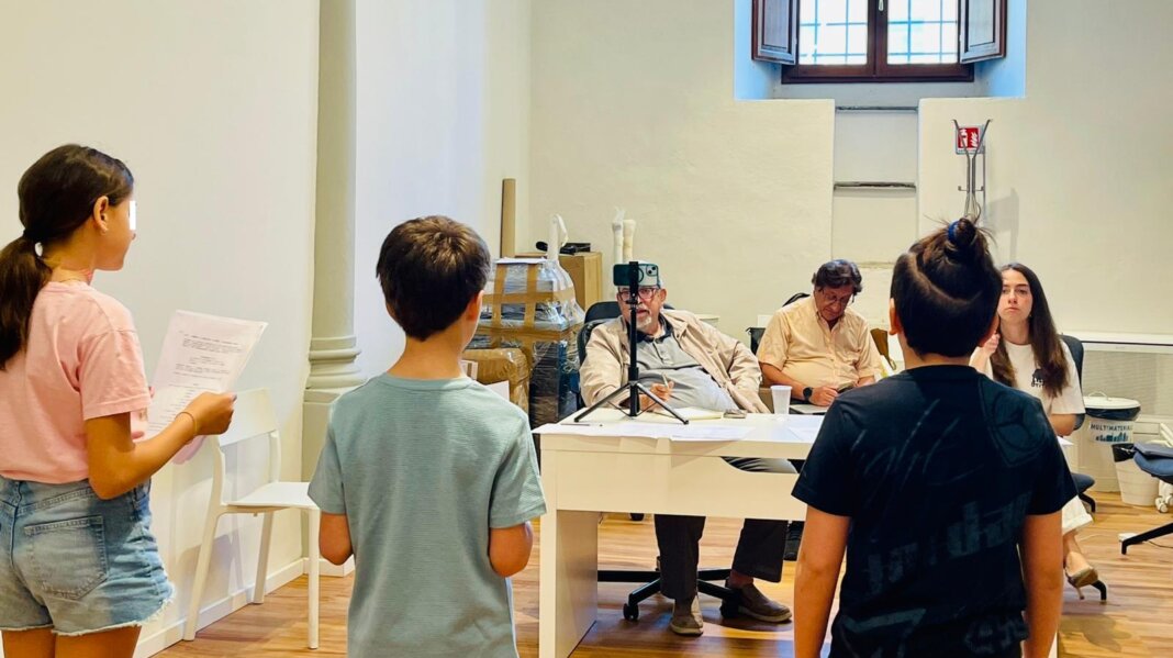 Casting film curtino